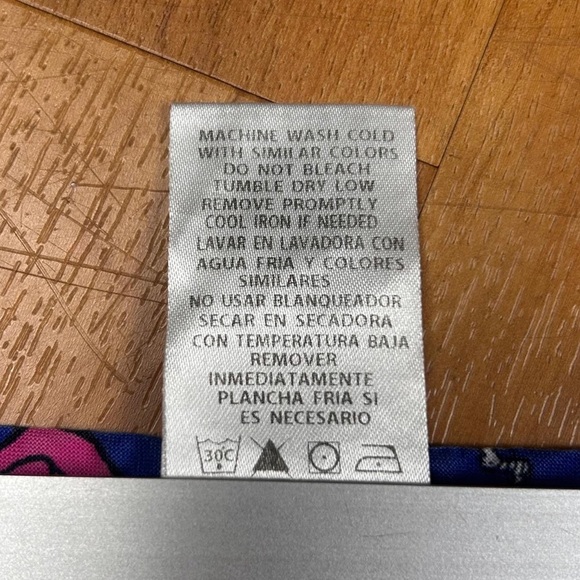 Dr. Seuss Nurse Uniform Short Sleeve Tee - Blue and Pink V-Neck Size S - Picture 5 of 9